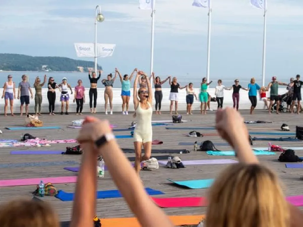 Joga na Molo z Olą Żelazo