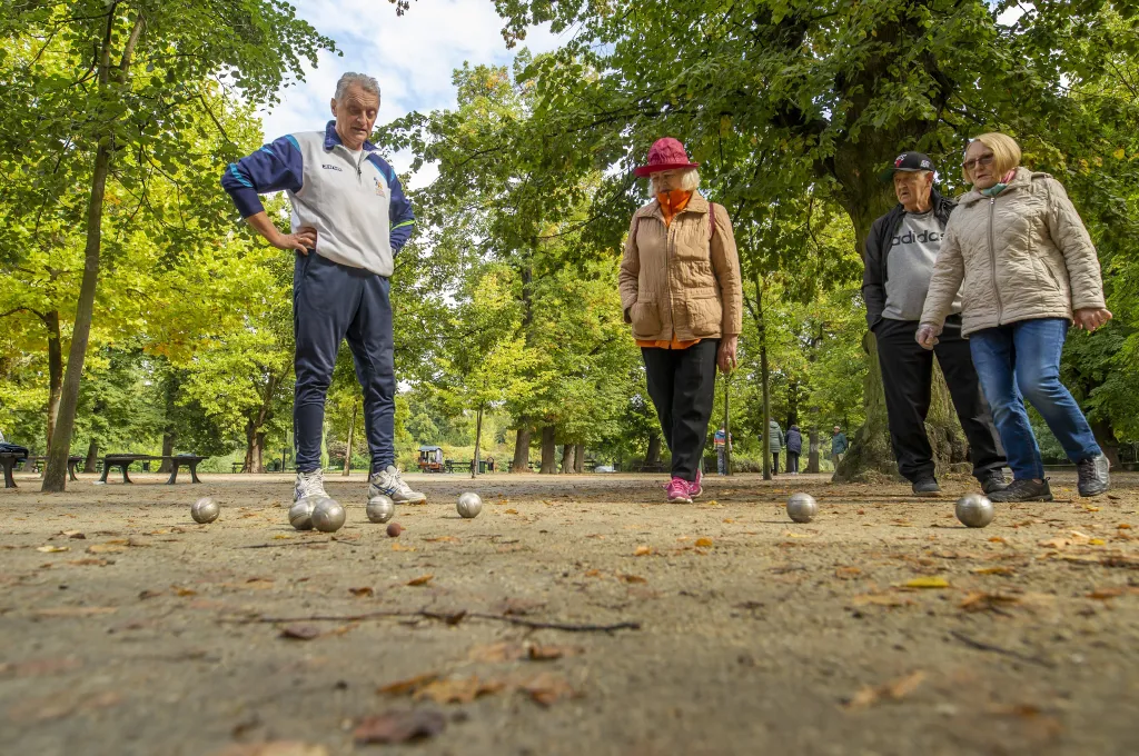 Podwórkowa liga wspomnień – zabawy integracyjne