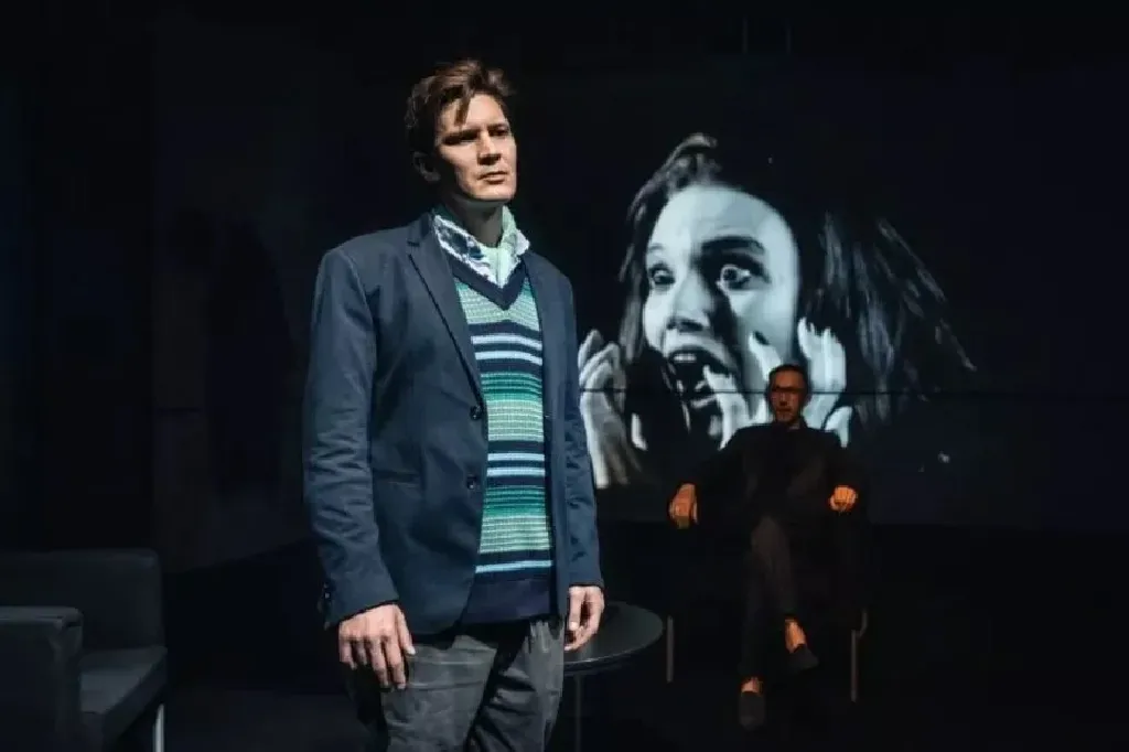 Replay – spektakl Teatru Powszechnego w Pieter Smit Theater Rock Polska