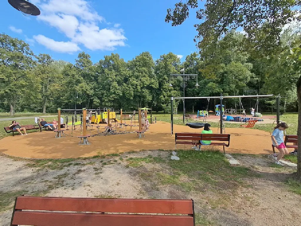 Plac zabaw w Parku na Zdrowiu