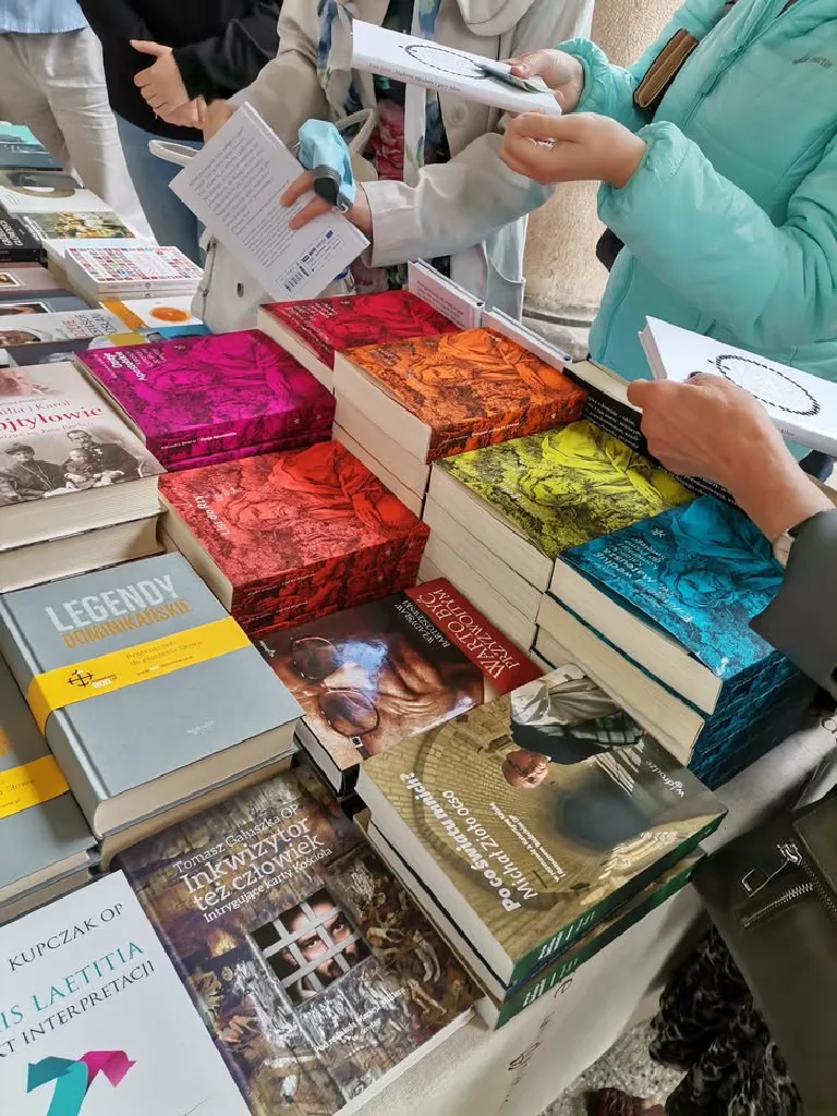 Niedziela na krużgankach u Dominikanów