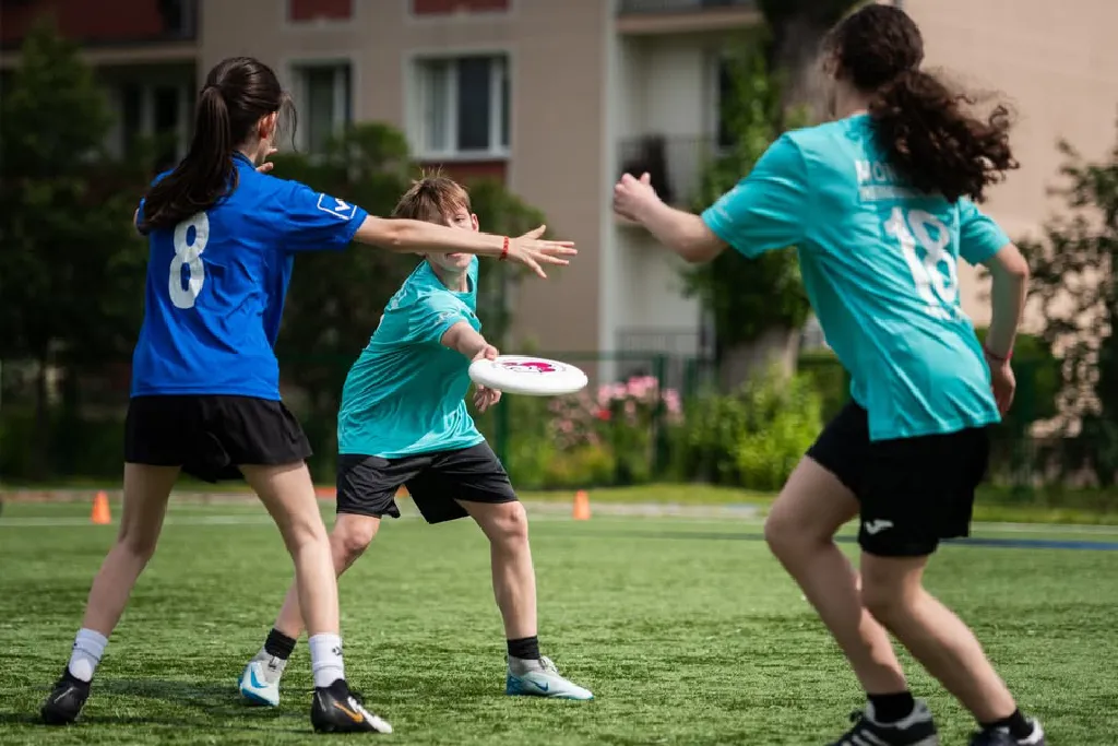 Szkółka ultimate frisbee na Ursynowie – treningi dla dzieci i młodzieży