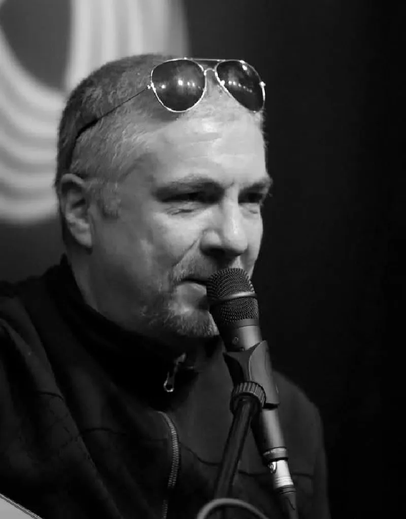 DAVID ALFIK DEWETTER – koncert