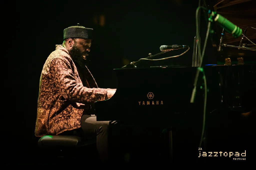 Darius Jones Trio i Nduduzo Makhathini z Lutosławski Quartet – premiera