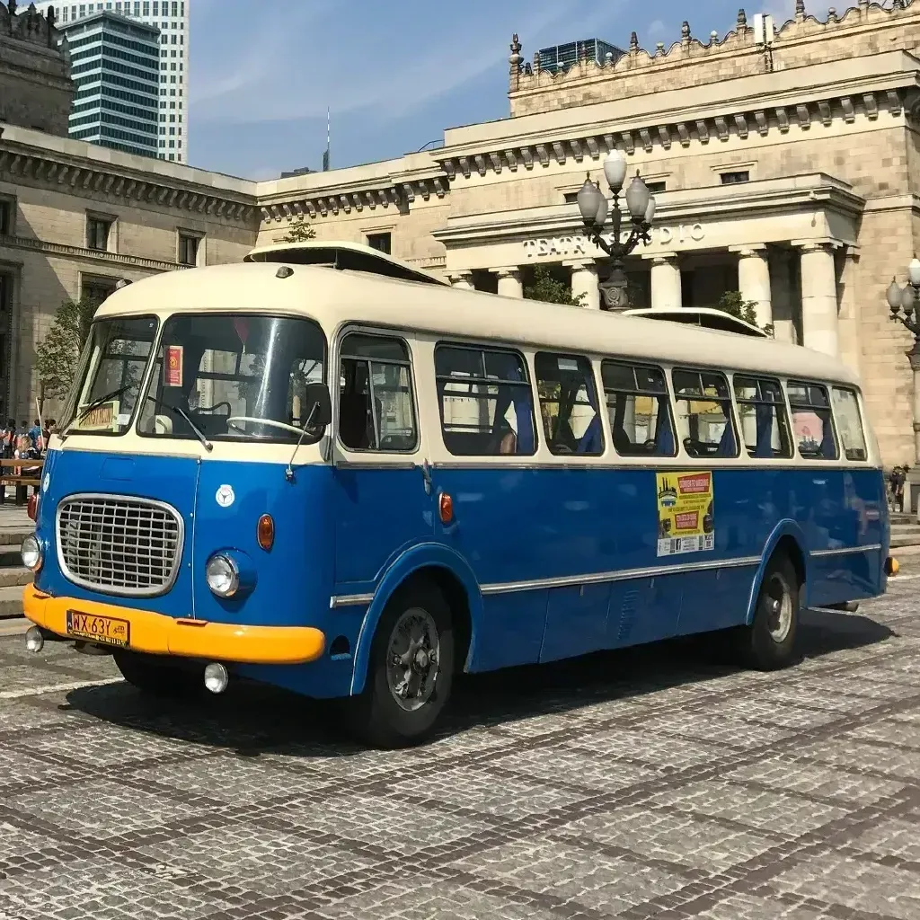 Absurdy PRL-u – wycieczka zabytkowym autobusem