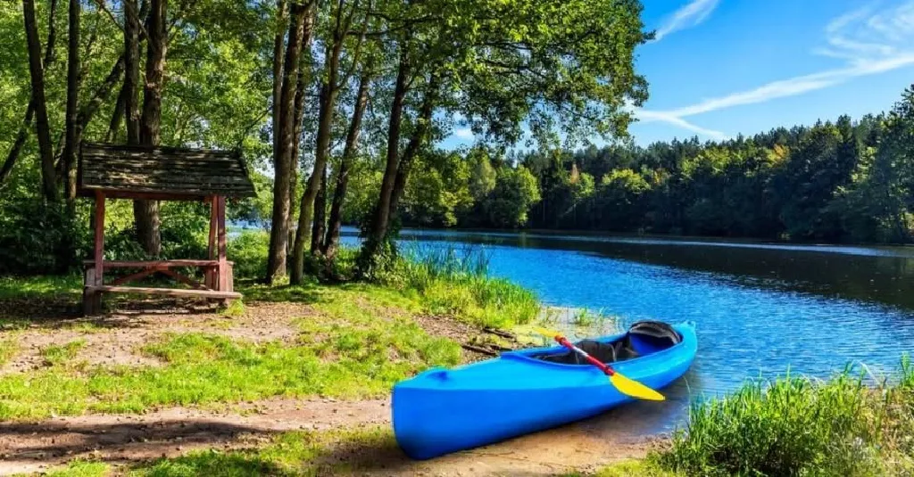 Spływ kajakowy na Mazurach – Łaźnia Struga i rzeka Ełk