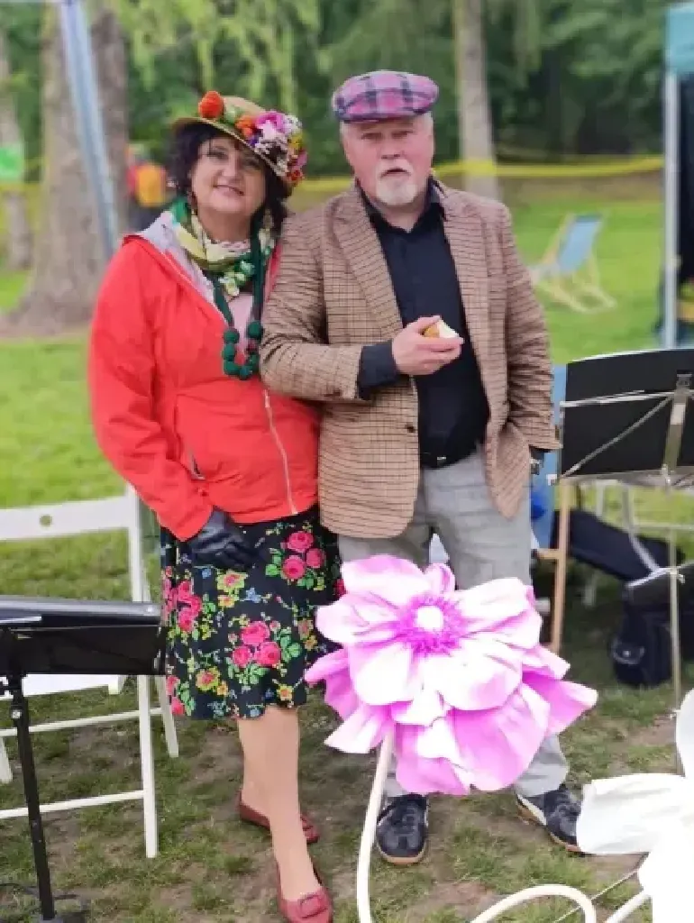 Potańcówka i ognisko na Bielanach